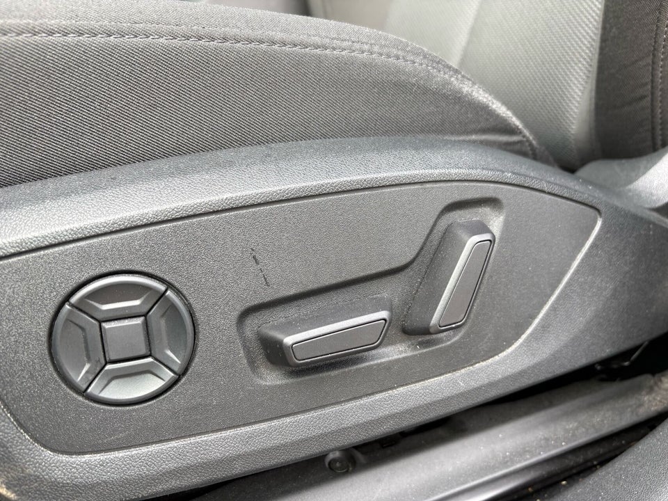 Audi Q4 e-tron 40 Attitude 5d