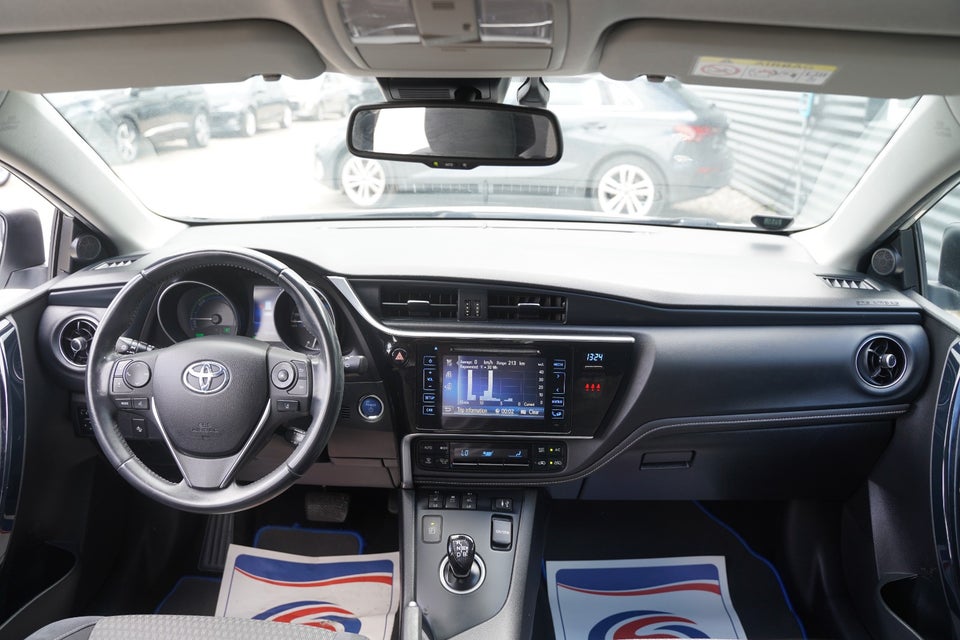 Toyota Auris 1,8 Hybrid H2 Comfort Touring Sports CVT 5d