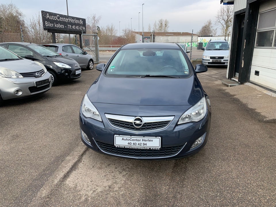 Opel Astra 1,6 Enjoy 5d