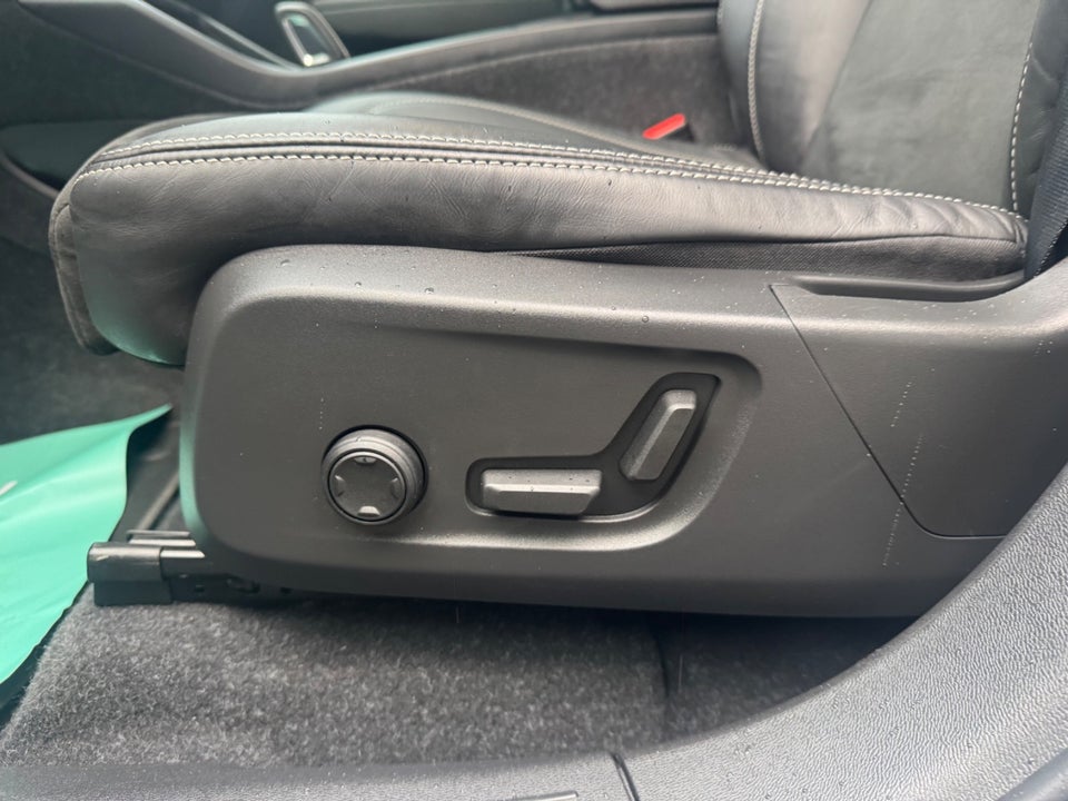 Volvo XC40 P8 ReCharge Twin Pro 5d