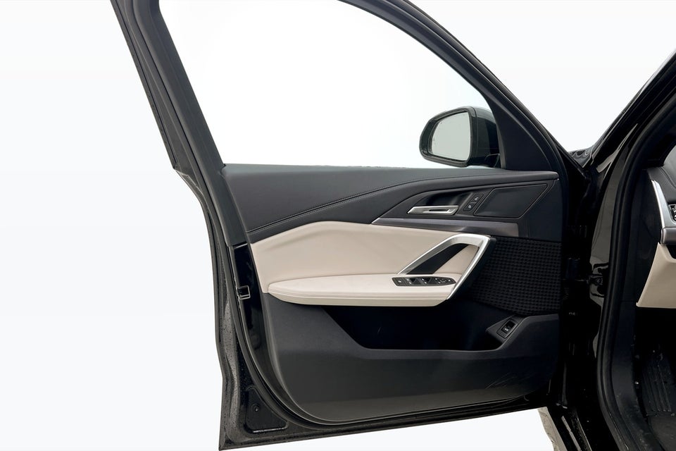 BMW iX1 eDrive20 M-Sport 5d