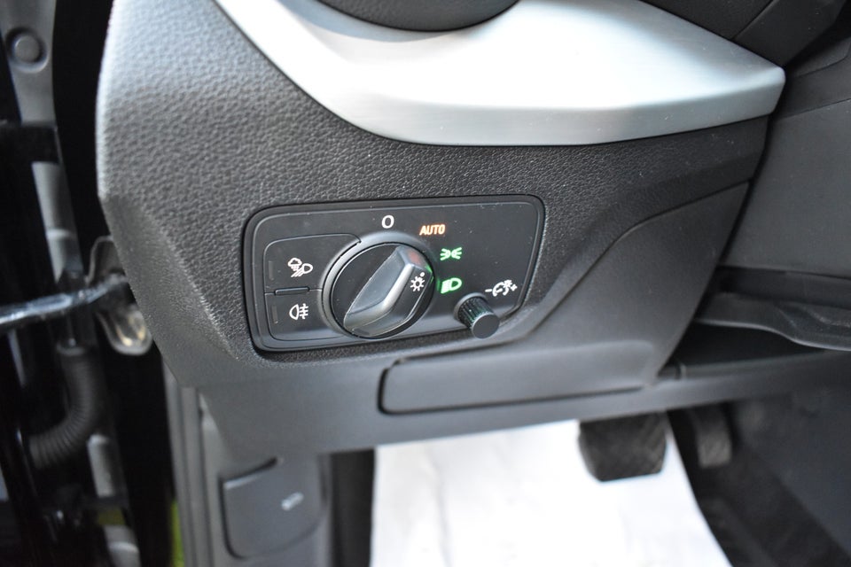 Audi Q2 35 TDi Sport S-tr. 5d