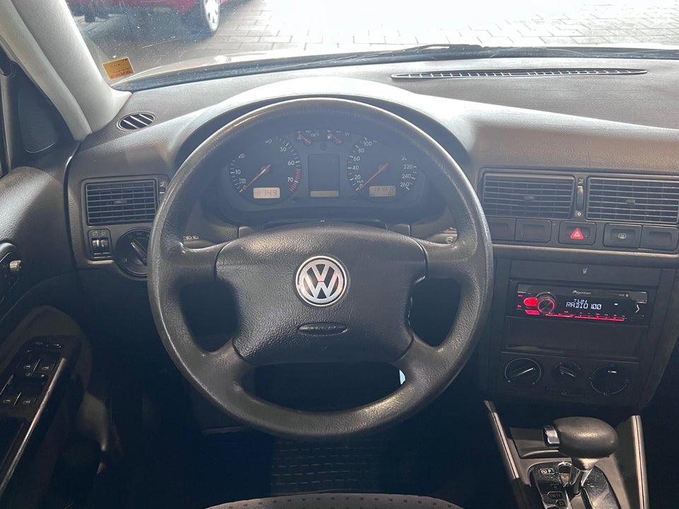 VW Golf IV 1,6 Comfortline aut. 5d