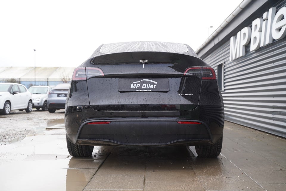 Tesla Model Y Long Range AWD 5d