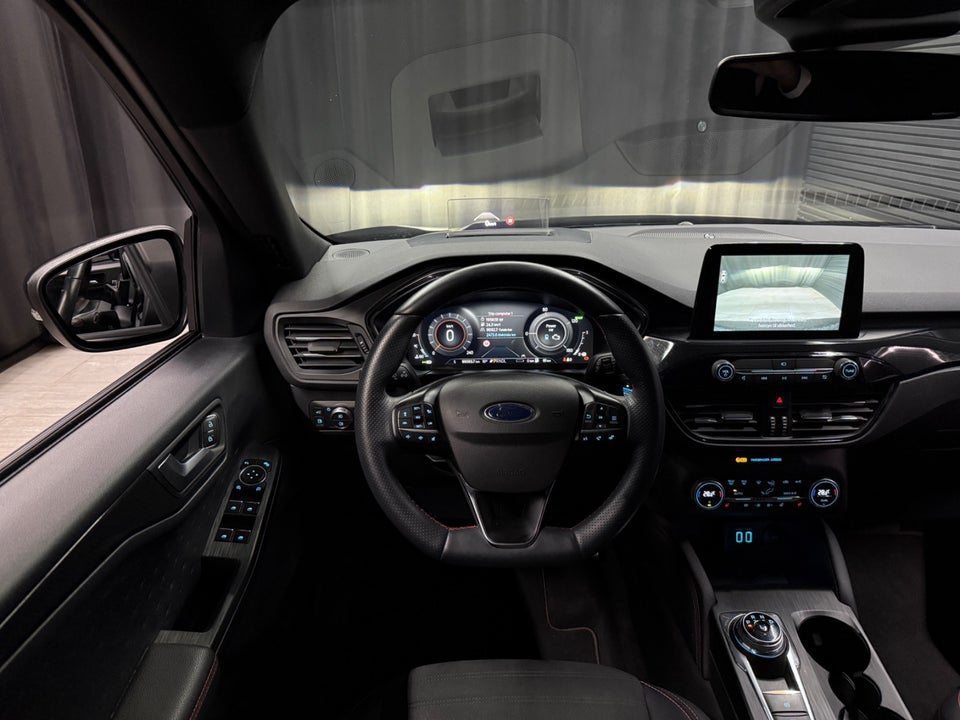 Ford Kuga 2,5 HEV ST-Line X CVT 5d