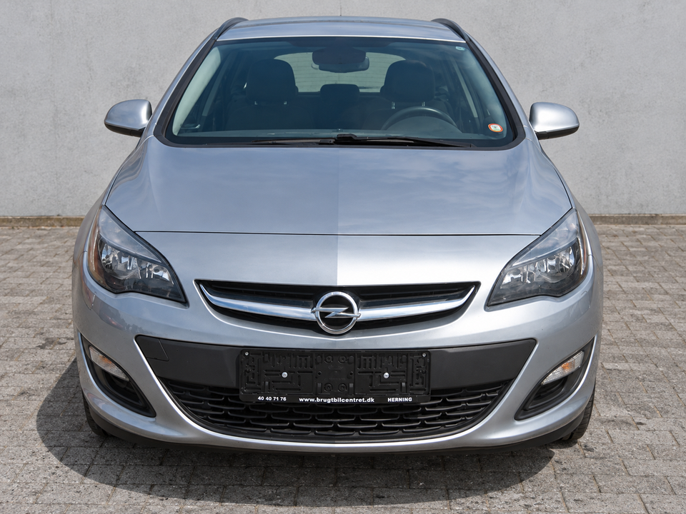 Opel Astra 1,4 T 140 Enjoy Sports Tourer 5d
