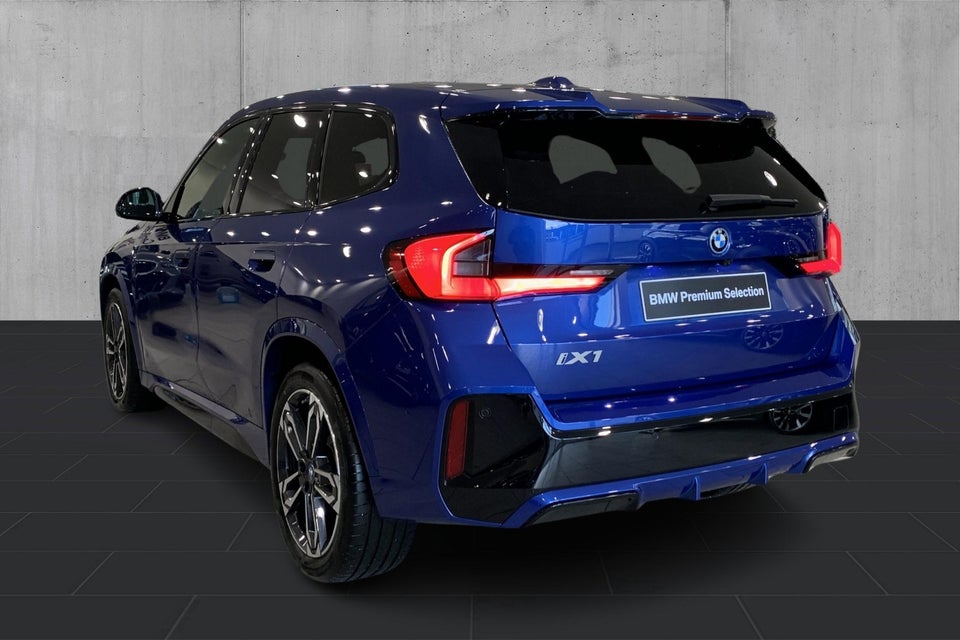 BMW iX1 eDrive20 Fully Charged M-Sport 5d