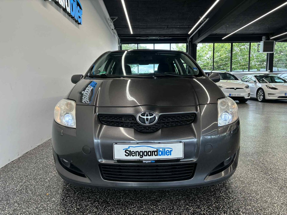 Toyota Auris 2,0 D-4D Luna 5d