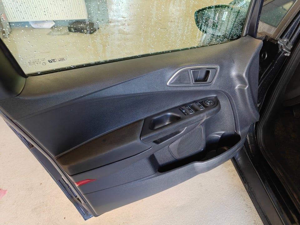Ford B-MAX 1,0 SCTi 100 Titanium 5d