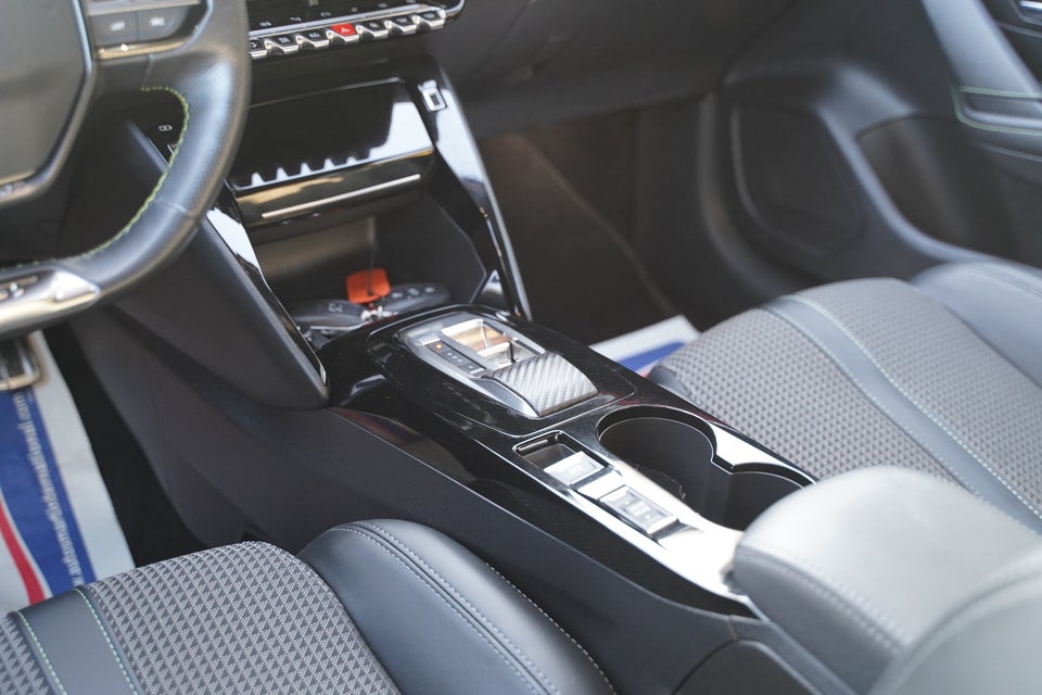Peugeot e-208 50 GT Prime+ 5d