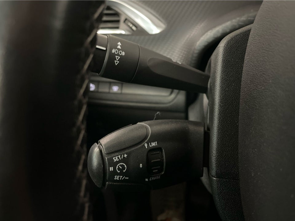 Peugeot 208 1,5 BlueHDi 100 Envy 5d