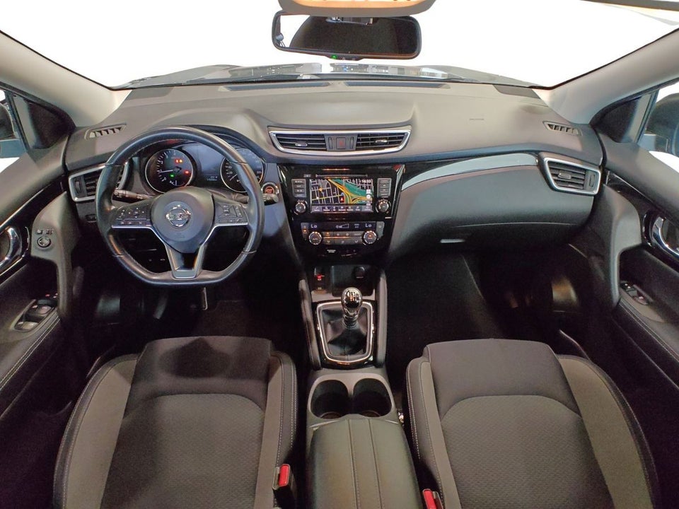 Nissan Qashqai 1,3 Dig-T 140 N-Connecta 5d