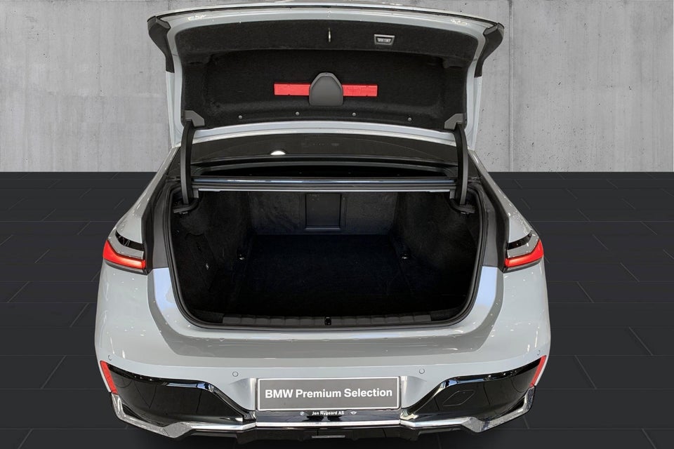 BMW i7 eDrive50 M-Sport 4d
