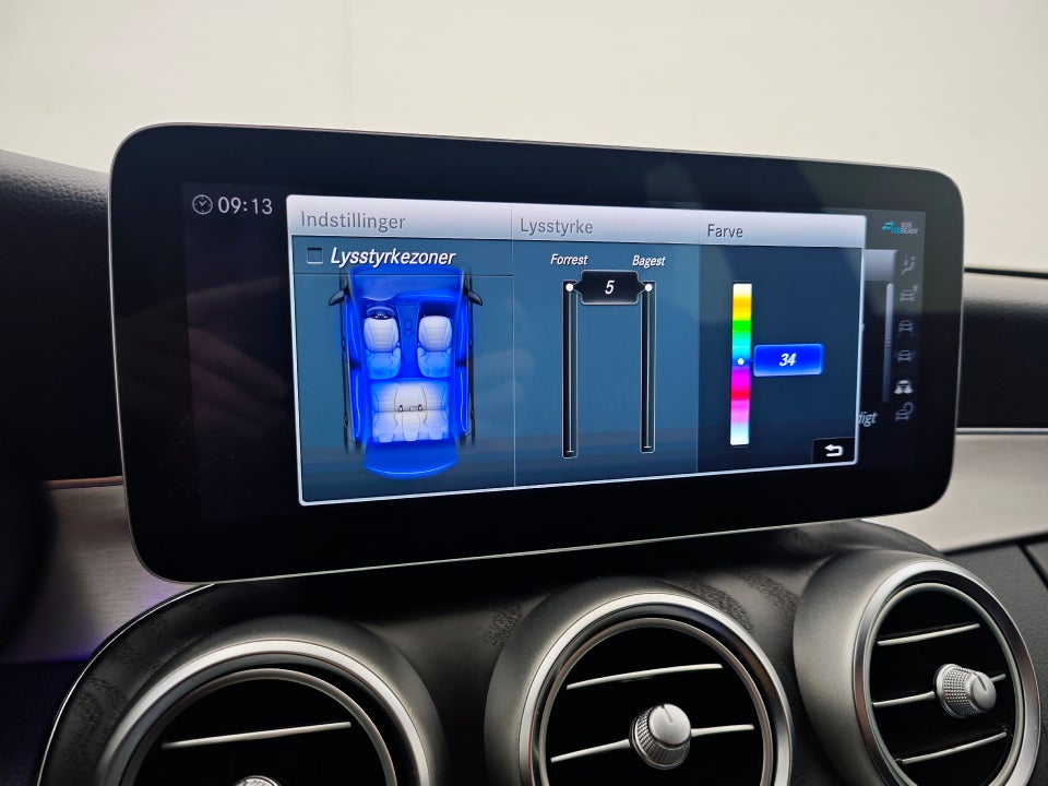 Mercedes C300 de 2,0 AMG Line stc. aut. 5d