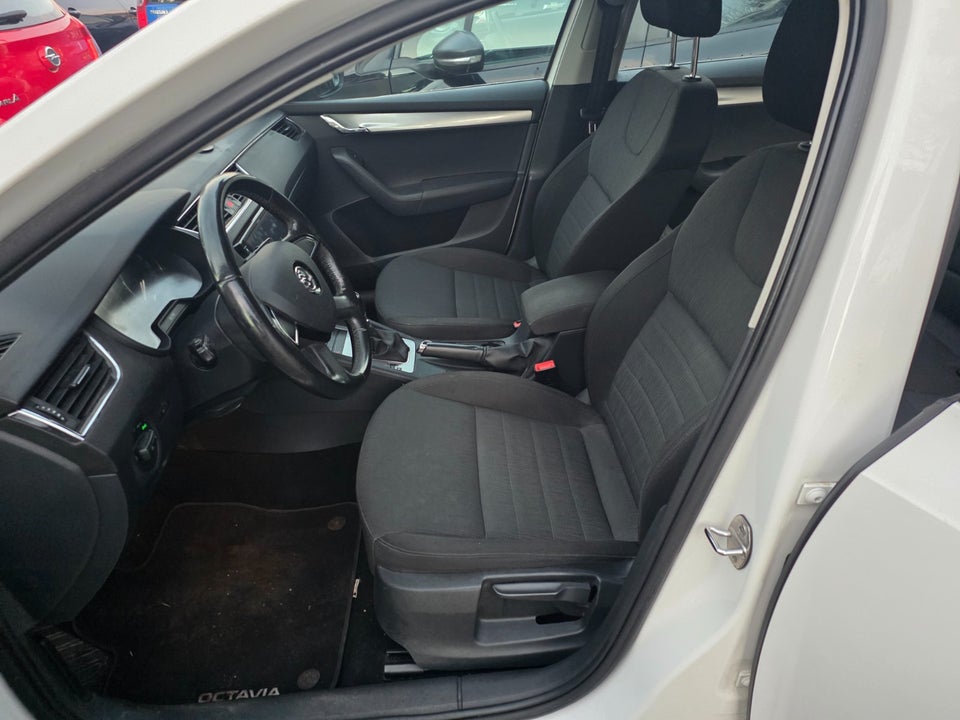 Skoda Octavia 1,8 TSi 180 Elegance DSG 5d