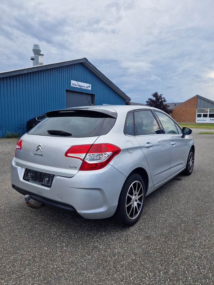 Citroën C4 1,6 HDi 112 Seduction 5d