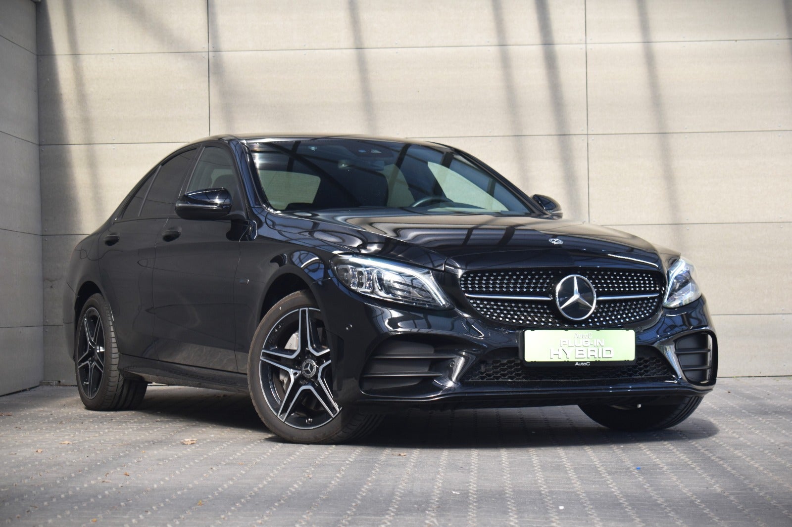 Mercedes C300 e 2,0 AMG Line aut. 4Matic 4d