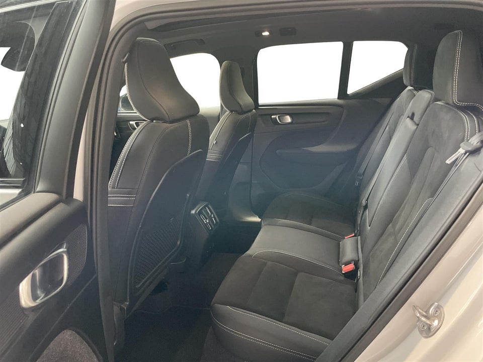 Volvo XC40 P6 ReCharge Pro 5d