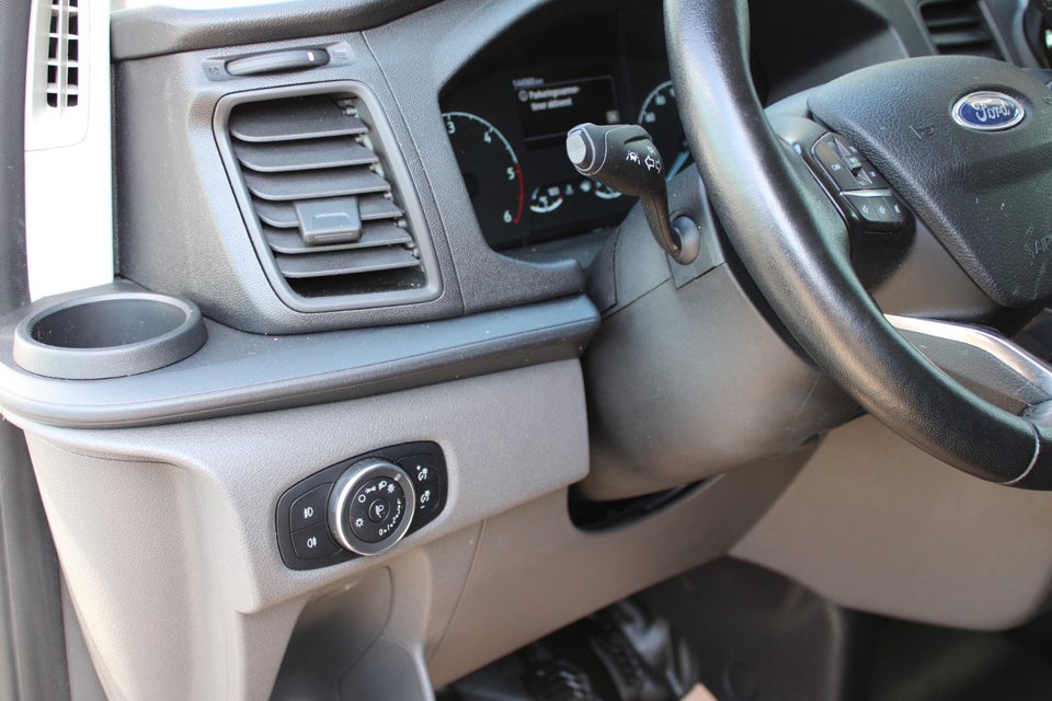 Ford Transit Custom 300 L2 2,0 TDCi 170 Trend