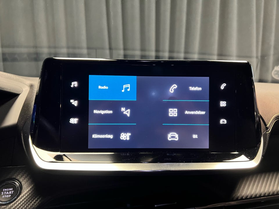 Peugeot e-208 50 GT 5d