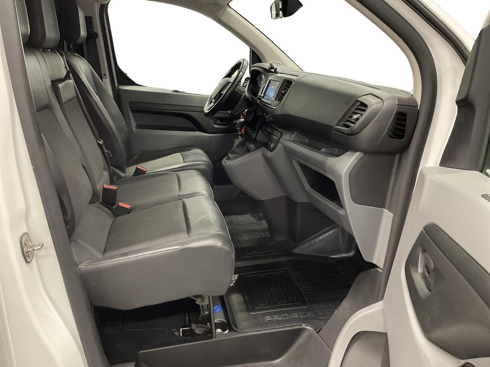 Toyota ProAce 2,0 D 122 Long Comfort Master 5d