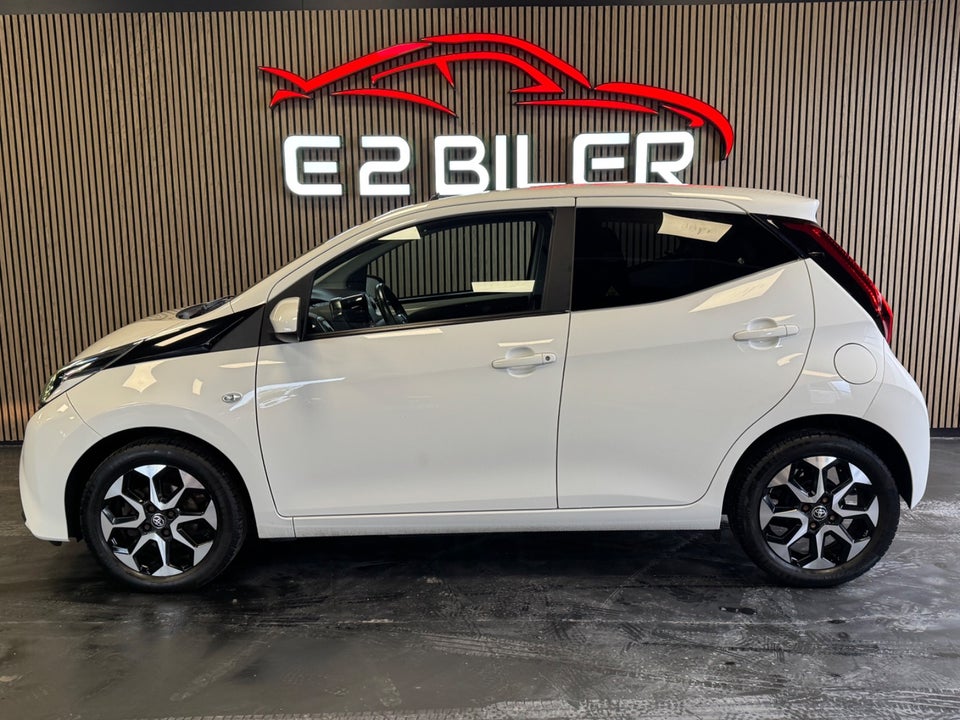 Toyota Aygo 1,0 VVT-i x-press 5d
