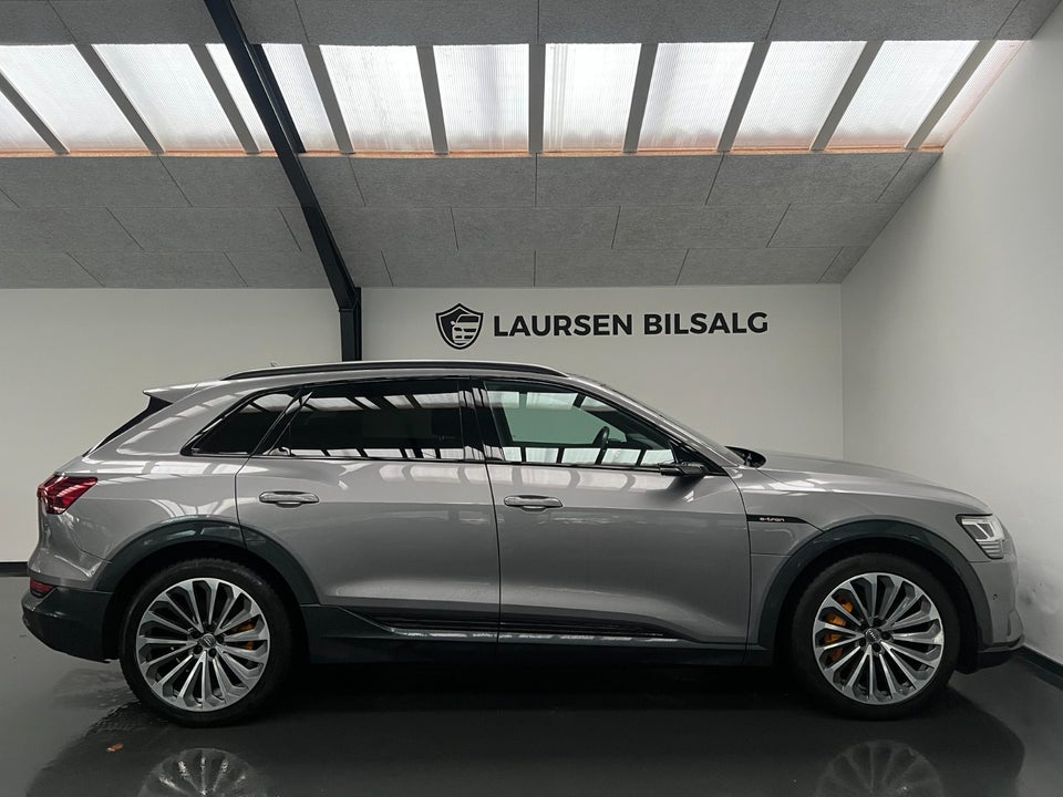 Audi e-tron 55 S-line quattro 5d