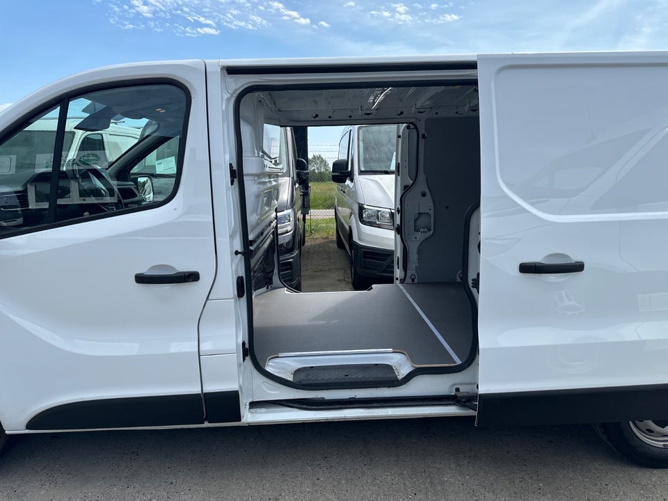 Renault Trafic 2,0 dCi 130 L2H1