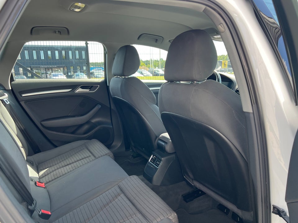 Audi A3 1,4 e-tron Sportback S-tr. 5d
