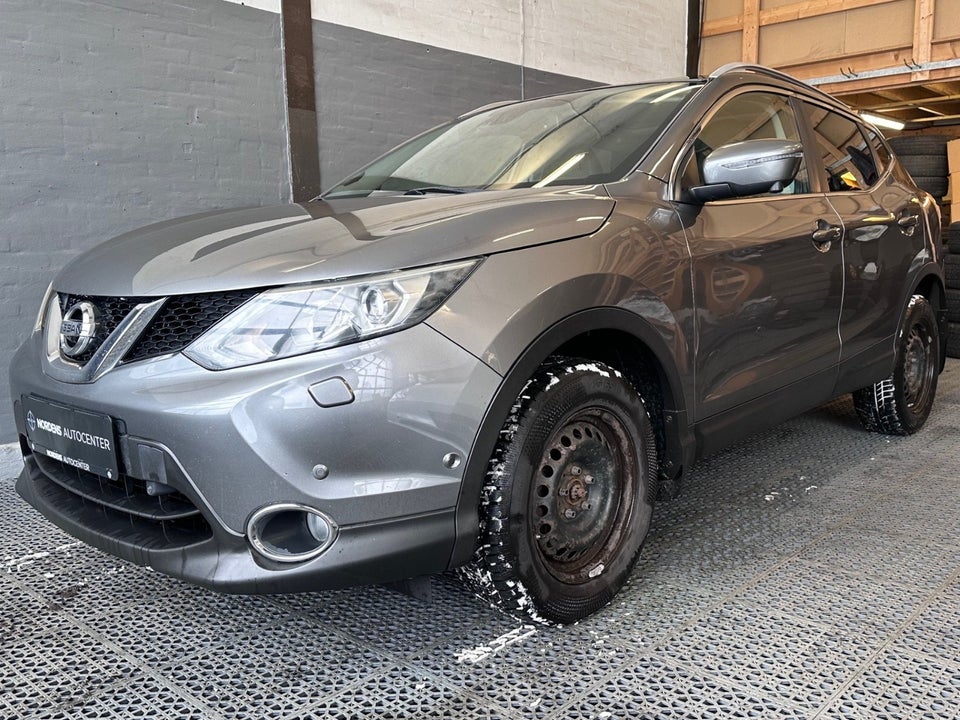 Nissan Qashqai 1,6 Dig-T 163 Tekna 5d