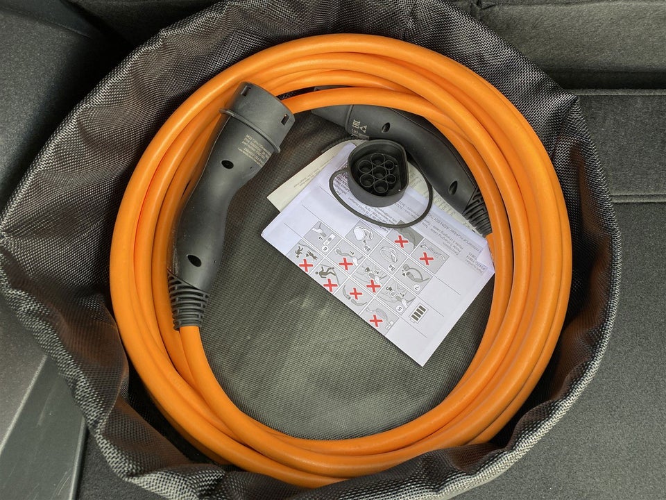 Toyota bZ4X Executive 5d