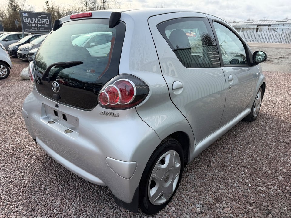Toyota Aygo 1,0 Plus 5d