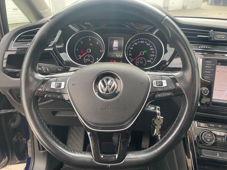 VW Touran 2,0 TDi 150 Highline DSG 7prs 5d