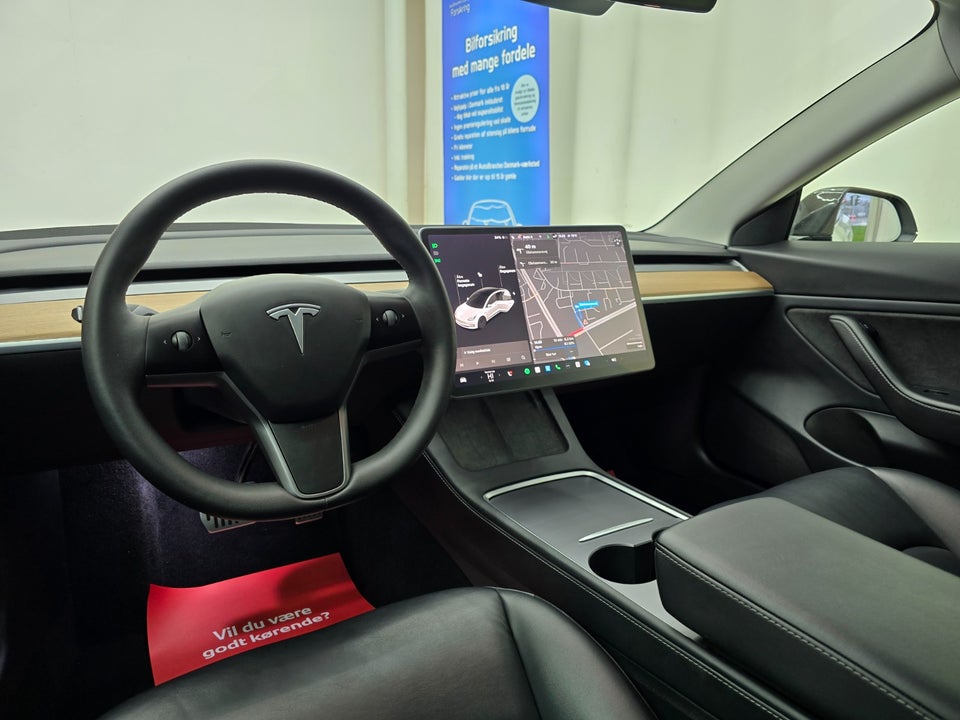 Tesla Model 3 Long Range AWD 4d