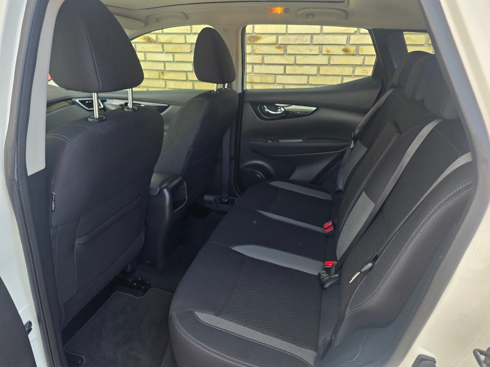 Nissan Qashqai 1,5 dCi 115 N-Connecta 5d