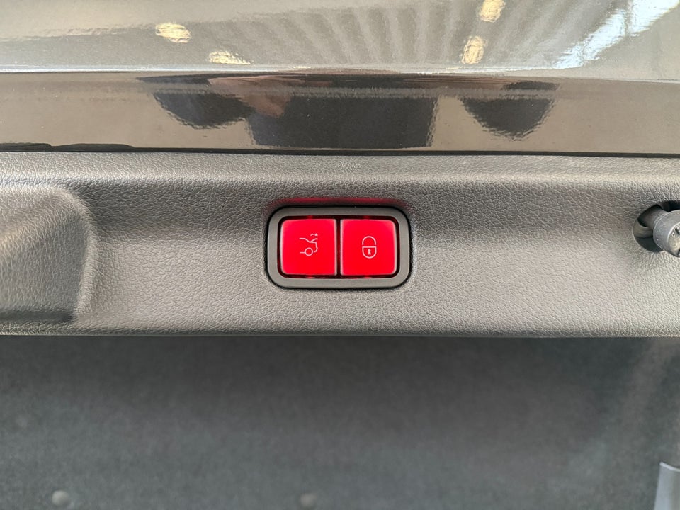 Mercedes EQE350+ Electric Art 4d