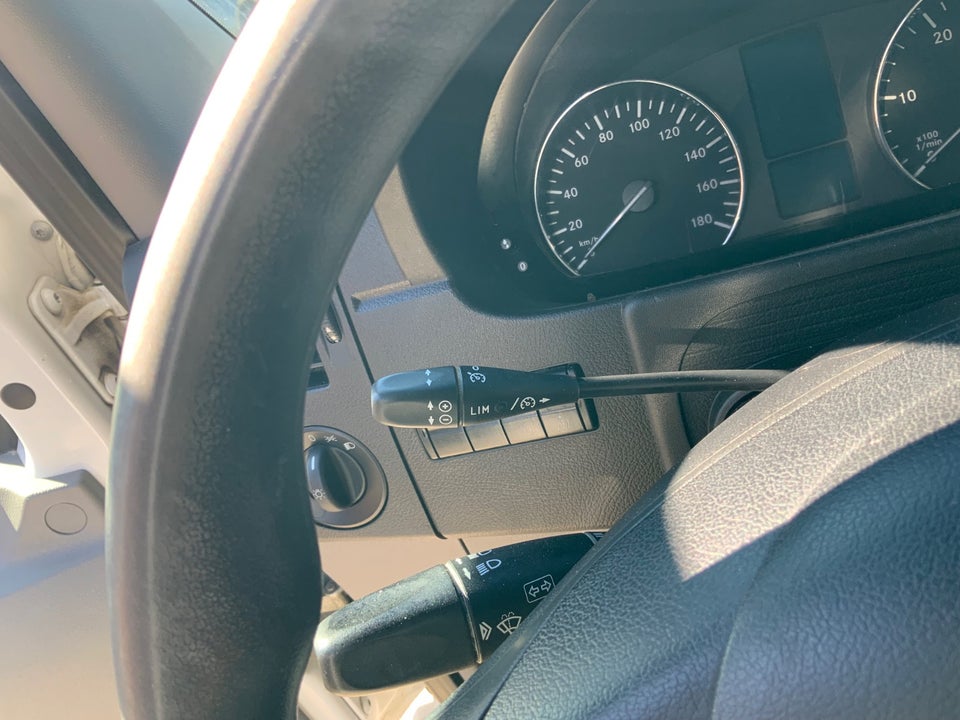 Mercedes Sprinter 216 2,2 CDi R2 Kassevogn aut. 5d
