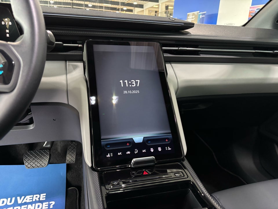 Ford Capri 82 Premium Extended Range 5d