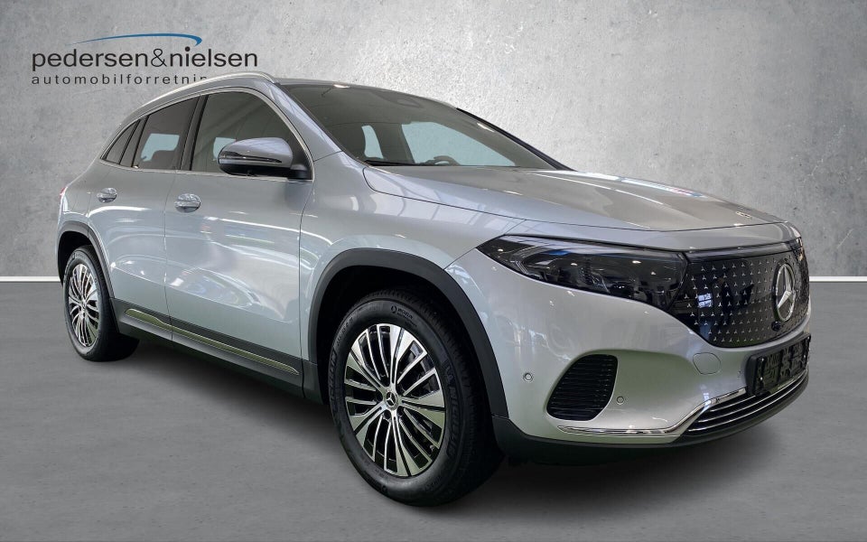 Mercedes EQA350 4Matic 5d