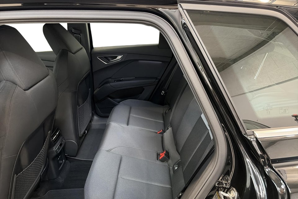 Audi Q4 e-tron performance 5d