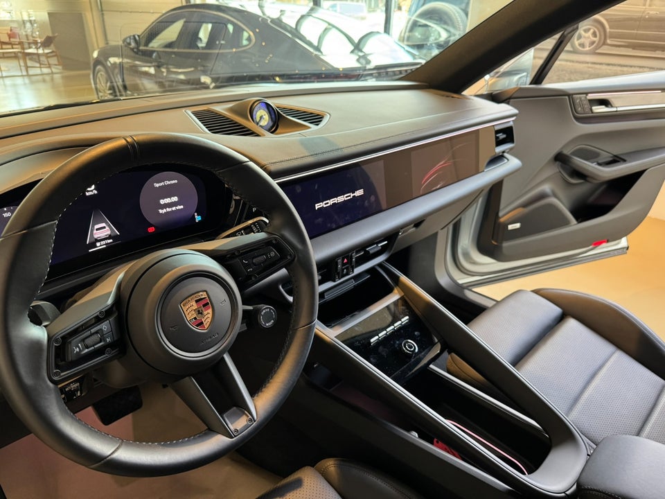Porsche Macan 4 5d