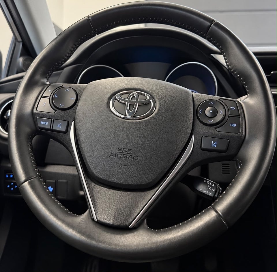 Toyota Auris 1,8 Hybrid H2 Comfort Touring Sports CVT 5d