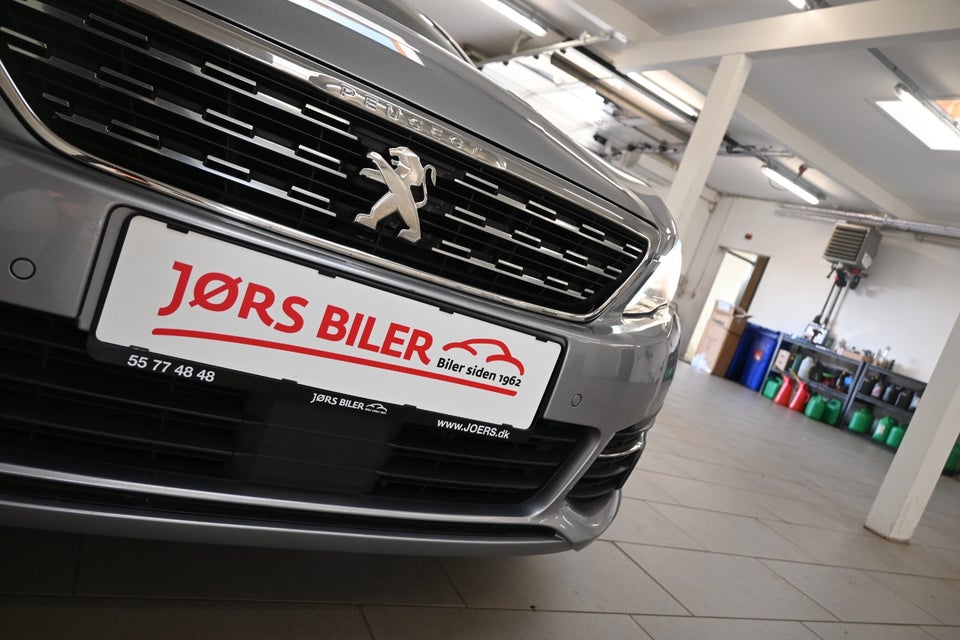Peugeot 308 1,5 BlueHDi 130 Allure+ Sky SW 5d