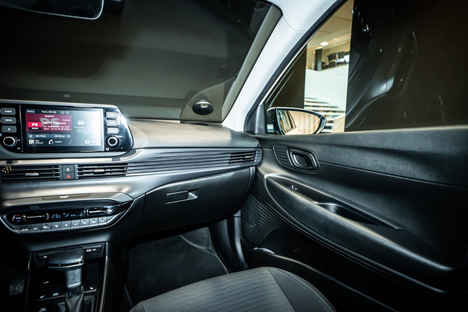 Hyundai i20 1,0 T-GDi Essential DCT 5d