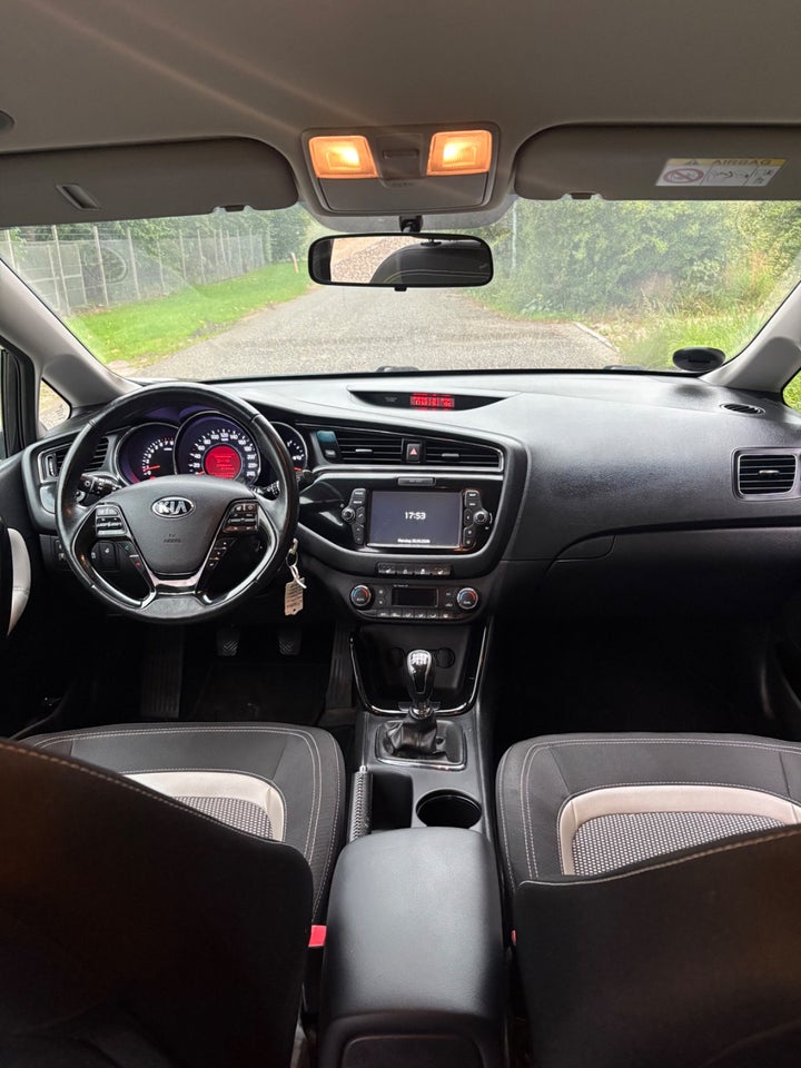 Kia Ceed 1,4 CVVT Style+ Clim 5d