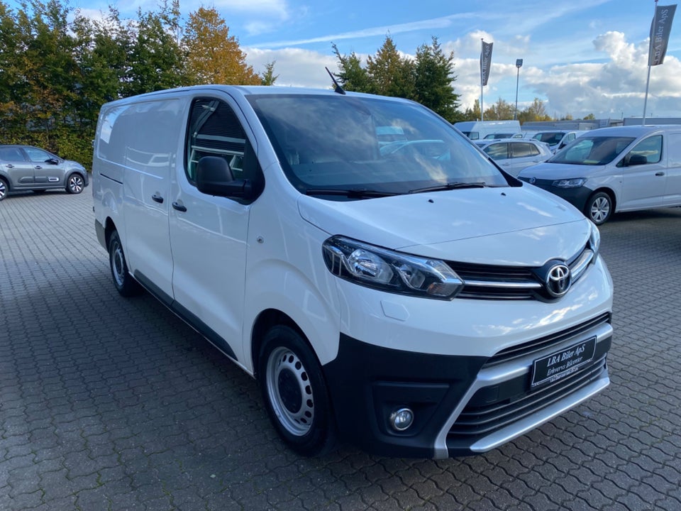 Toyota ProAce 2,0 D 120 Long Comfort Master aut. 5d