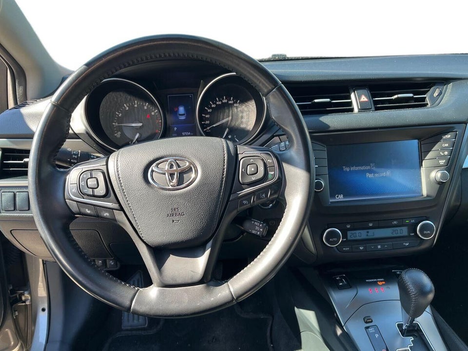 Toyota Avensis 1,8 VVT-i T2 Selected Touring Sports MDS 5d