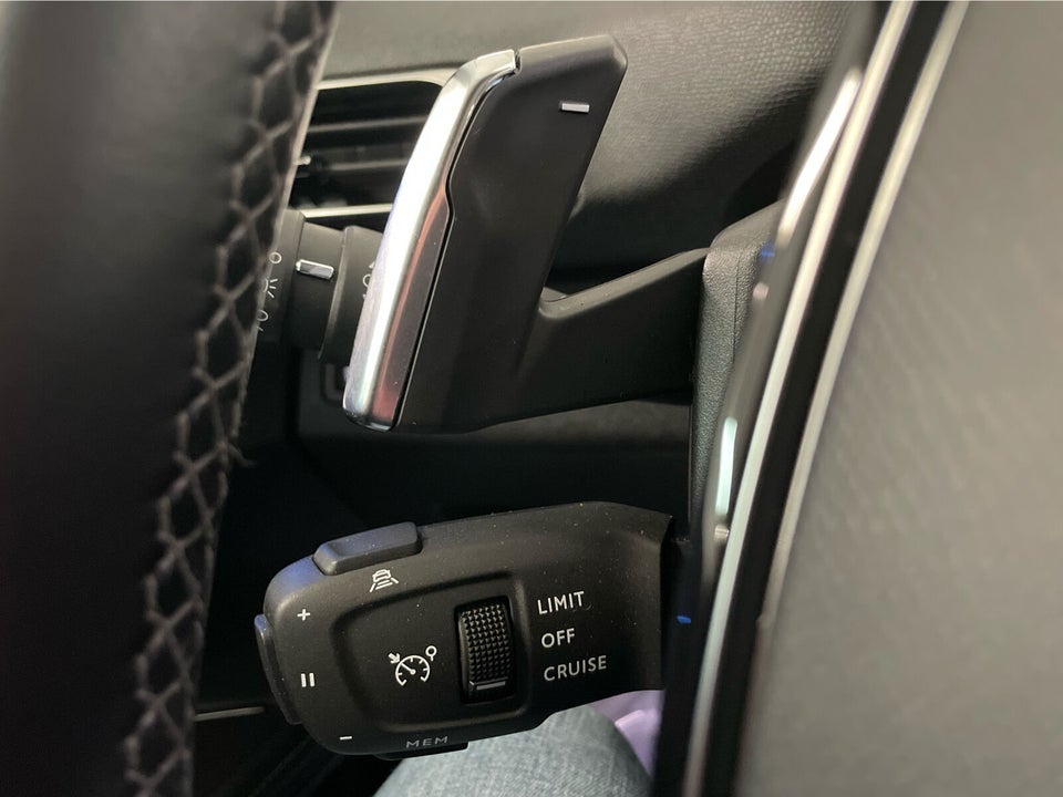Peugeot 3008 1,6 Hybrid Allure Pack EAT8 5d