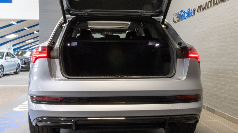 Audi e-tron 55 S-line quattro 5d