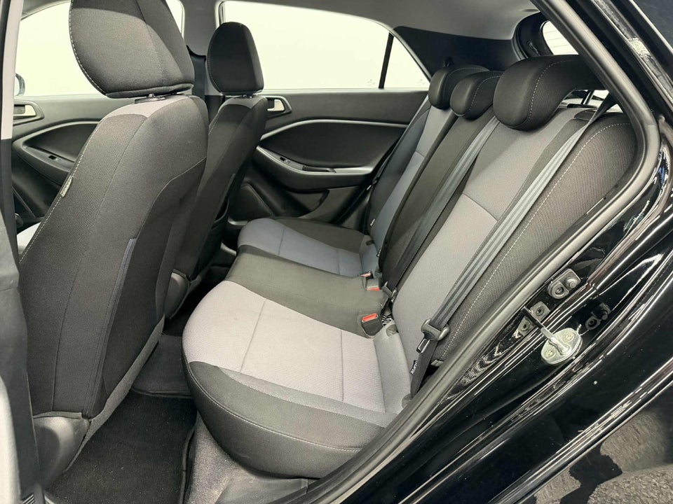 Hyundai i20 1,25 Trend 5d